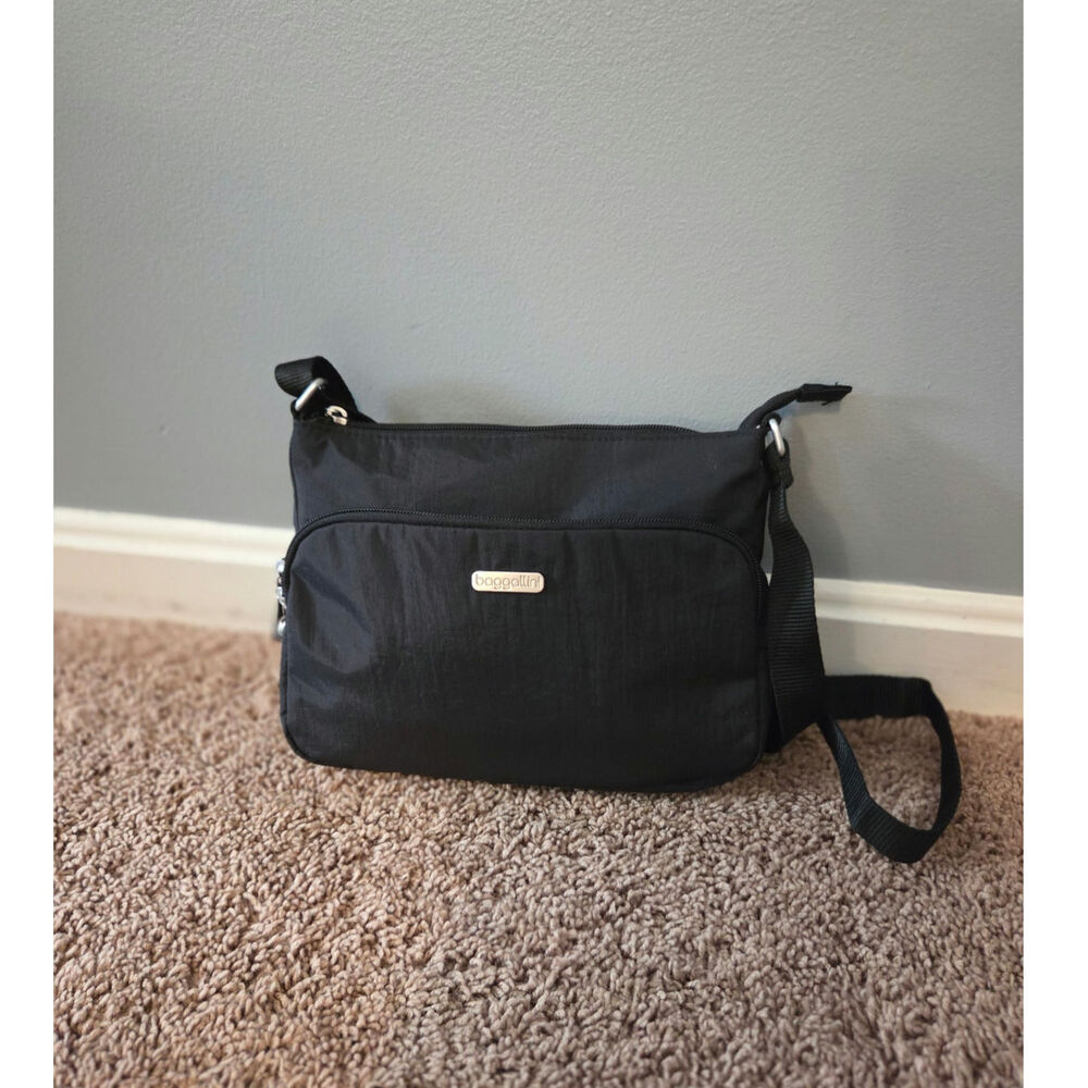 Baggallini nylon travel bag medium purse purple crossbody adjustable strap